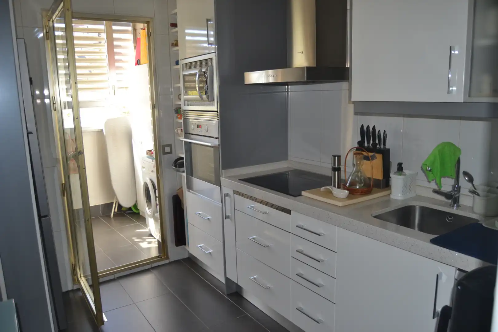 Cocina de Piso en venta en Madrid con Calefacción, Jardín privado y Parquet