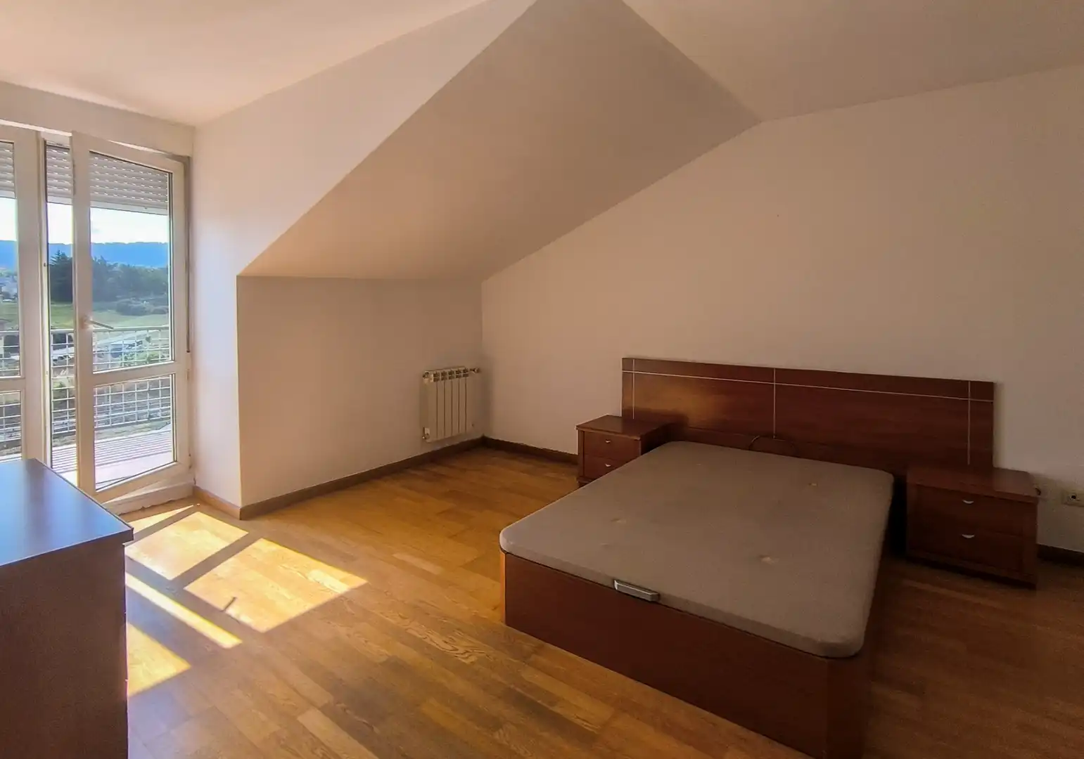 Habitación de Ático en venta en El Astillero   con Calefacción y Terraza