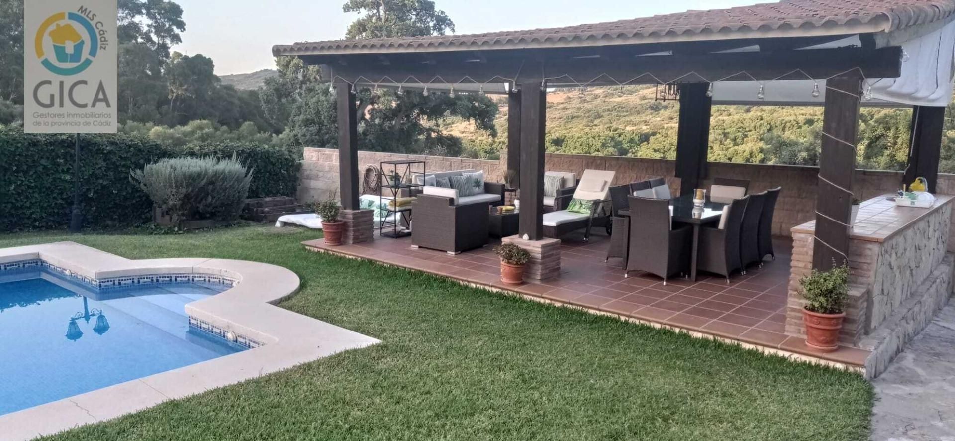 Terrassa de Casa o xalet en venda en Algeciras amb Aire condicionat, Calefacció i Jardí privat