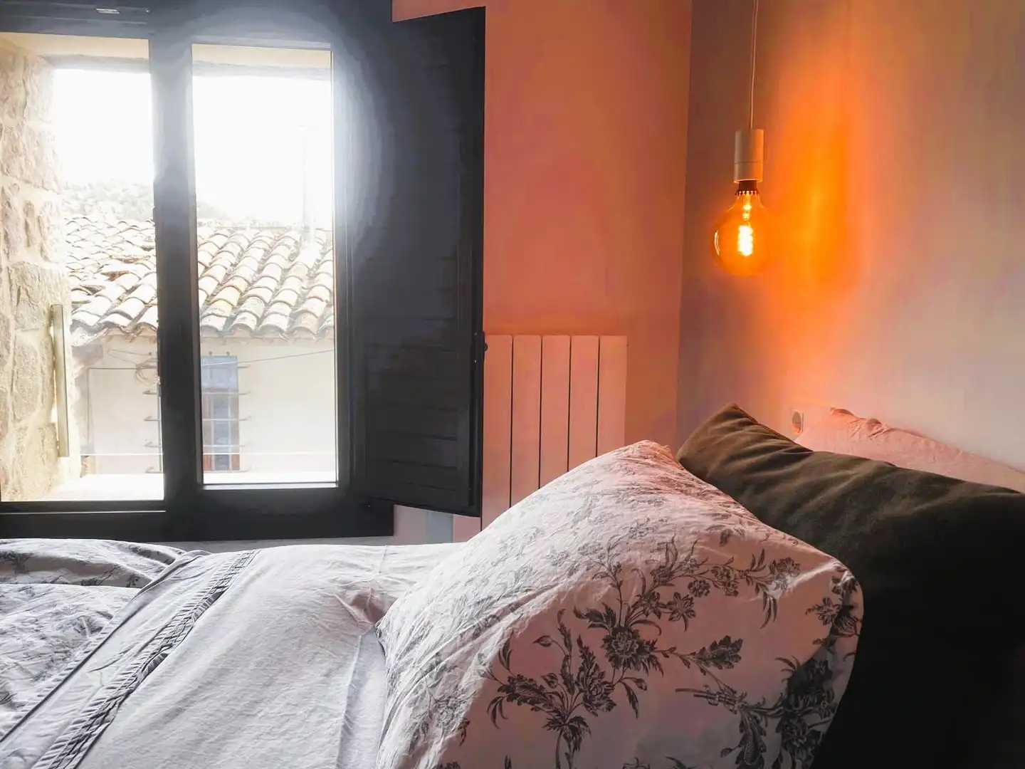 Dormitori de Finca rústica en venda en Olba amb Calefacció i Moblat