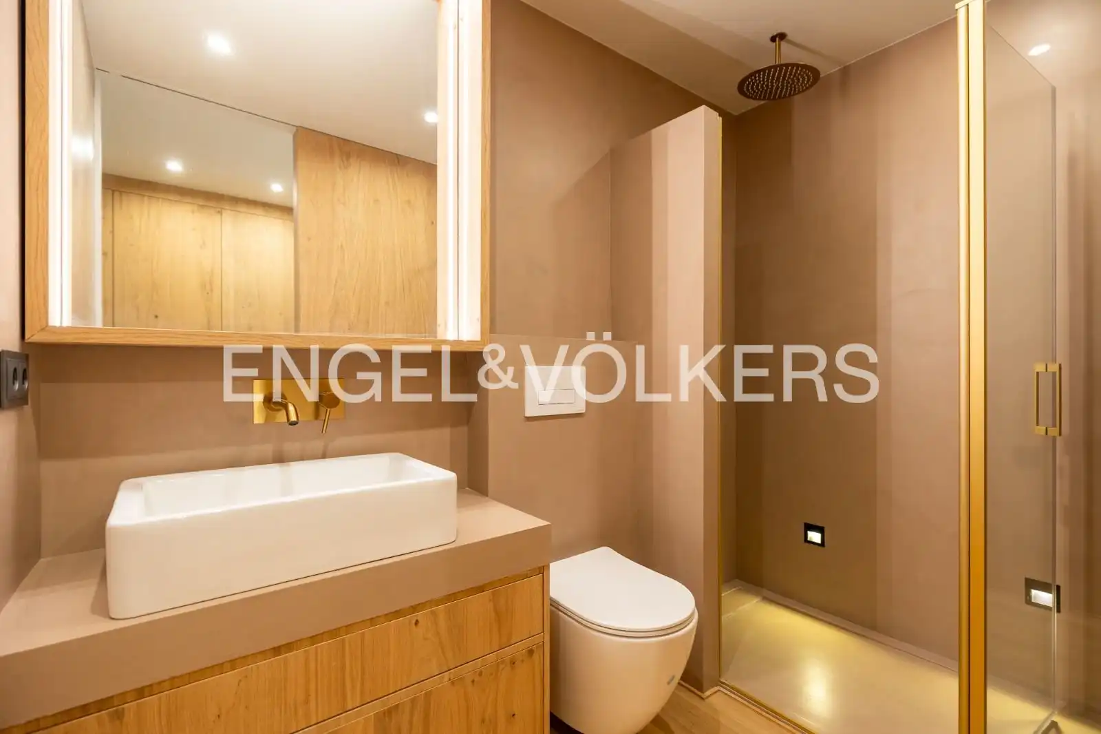 Baño de Piso en venta en Barcelona con Aire acondicionado, Calefacción y Parquet