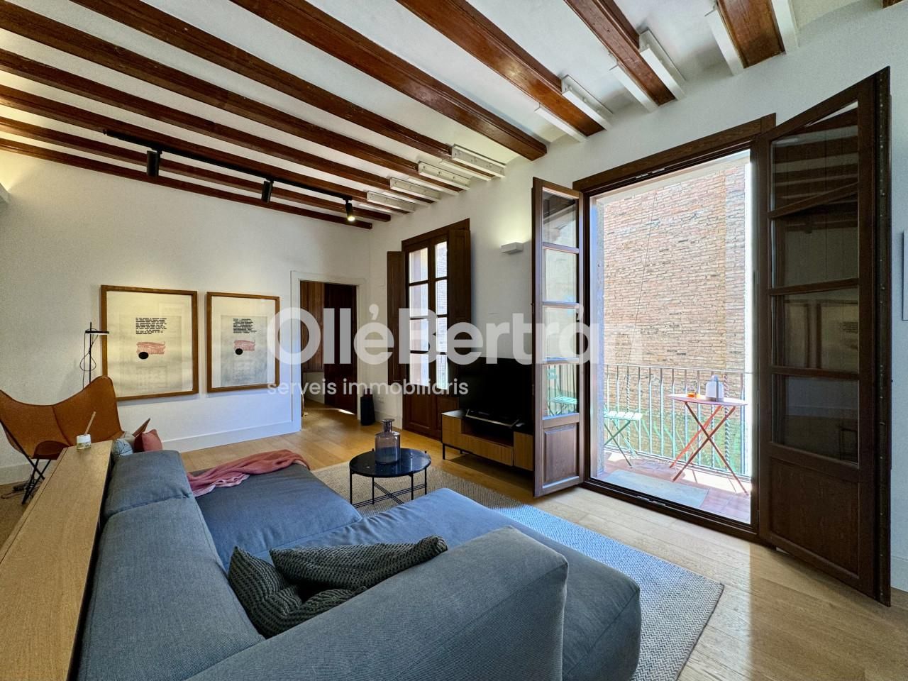 Living room of Flat for sale in  Barcelona Capital  with Heating and Balcony