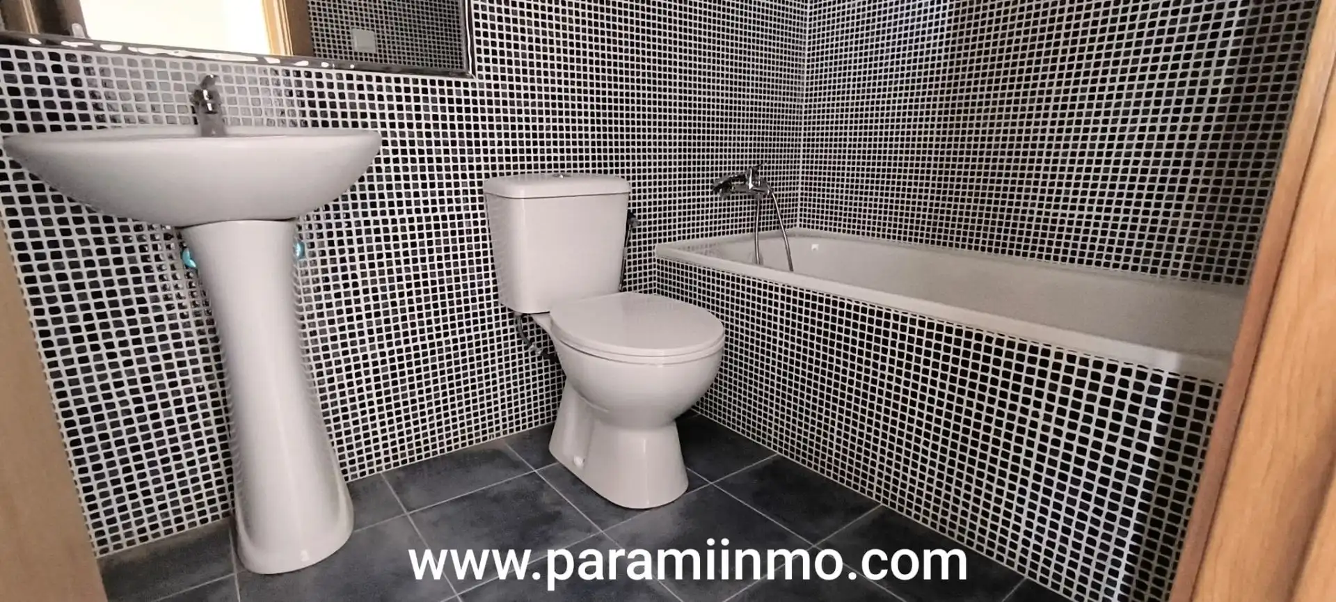 Baño de Casa o chalet en venta en Hormilleja con Calefacción, Jardín privado y Terraza