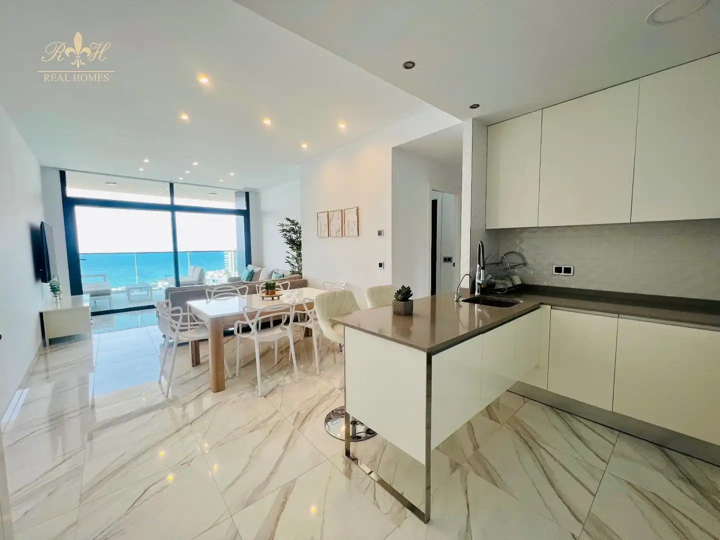 Küche von Wohnung zur Miete in Benidorm mit Heizung, Terrasse und Schwimmbad