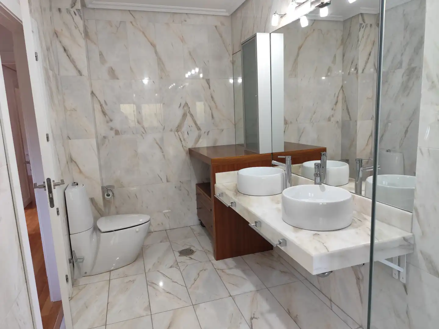 Bany de Casa o xalet en venda en Murcia amb Terrassa, Traster i Piscina