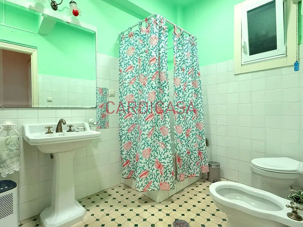Baño de Piso en venta en Vigo  con Calefacción y Parquet