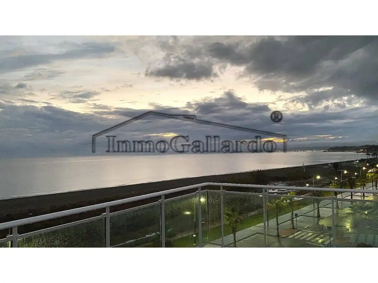 Vista exterior de Ático en venta en Torrox con Aire acondicionado, Terraza y Amueblado