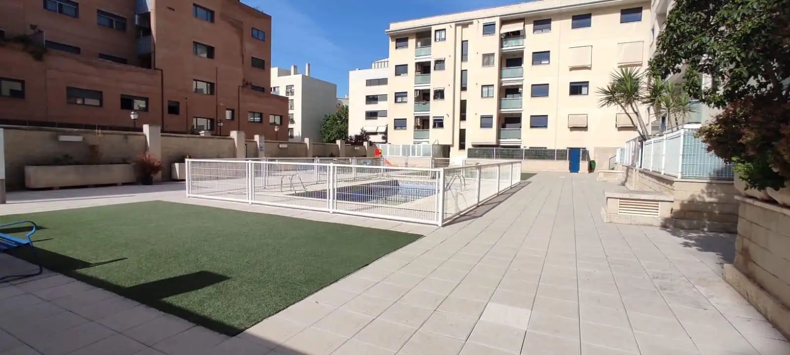Swimming pool of Study for rent in Zaragoza  with Heating, Storage room and Furnished