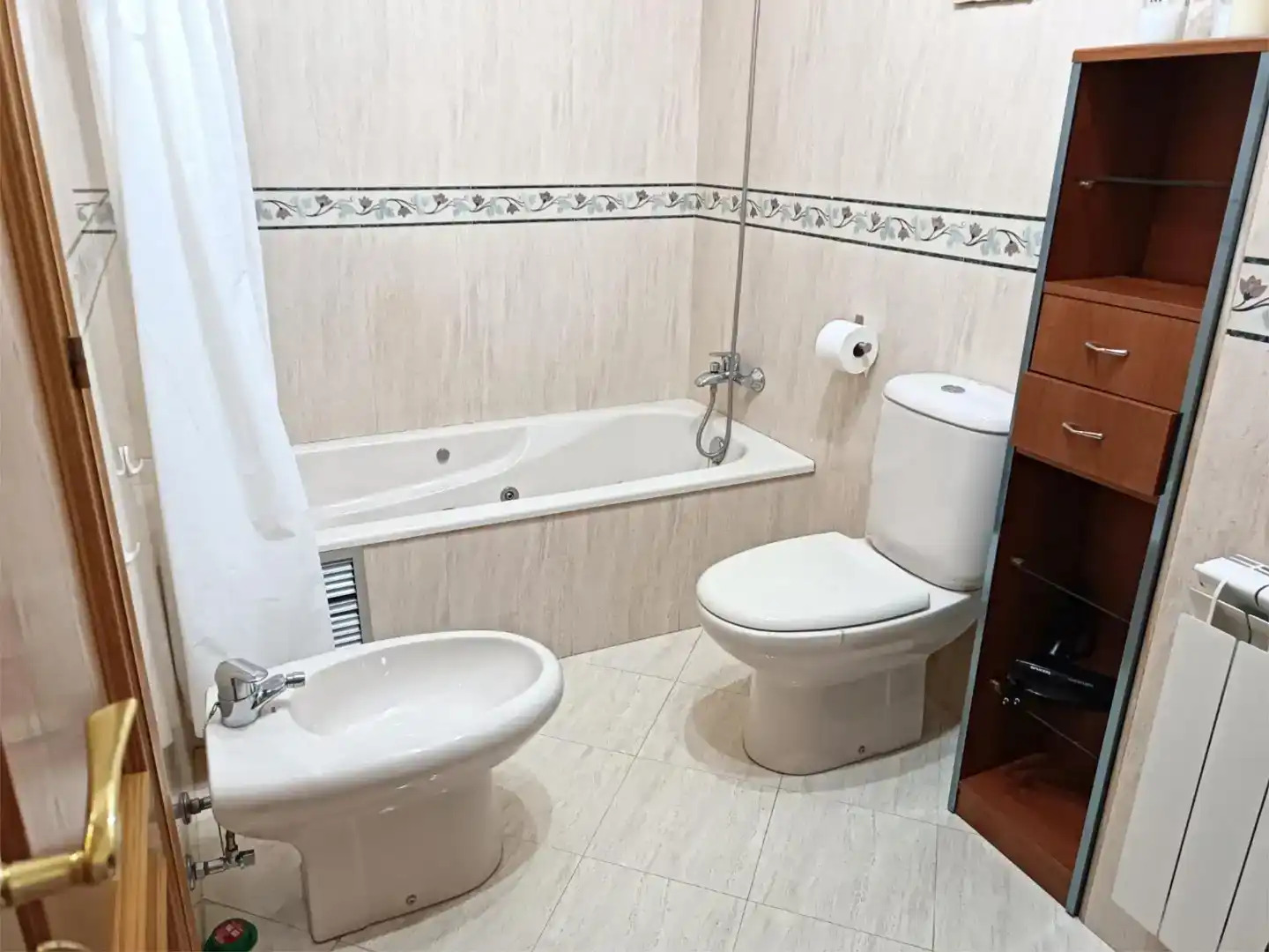 Bany de Pis de lloguer en Oeste