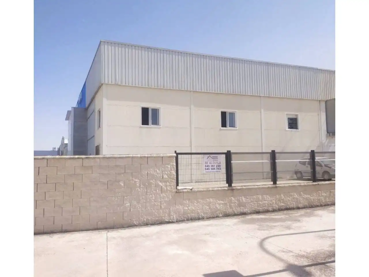 Fabrikhallen zur Miete in Calle La Rioja, Manzanares