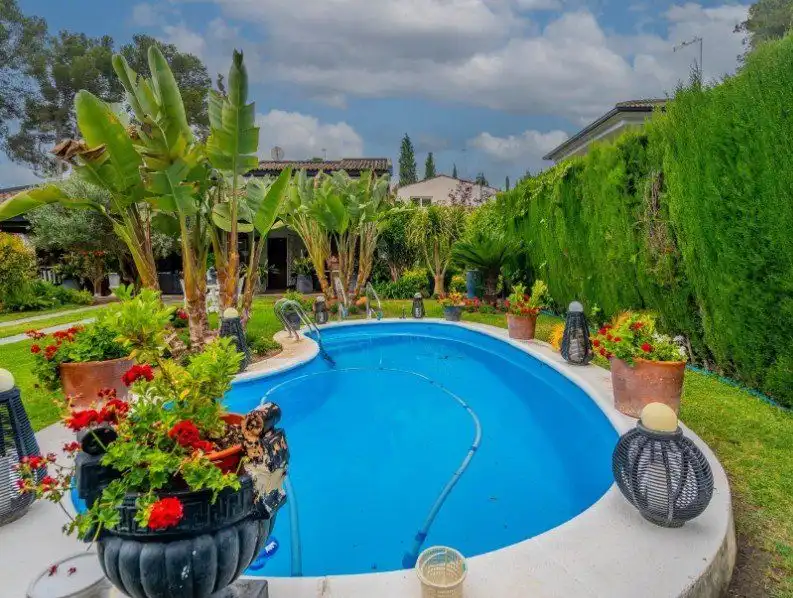 Swimming pool of Houses for sale in Paterna  with Air Conditioner, Heating and Private garden