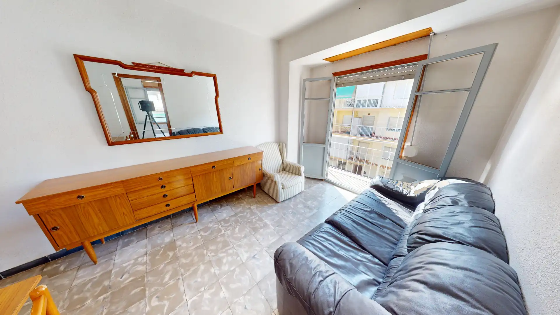Habitación de Piso en venta en Alicante / Alacant con Terraza y Balcón