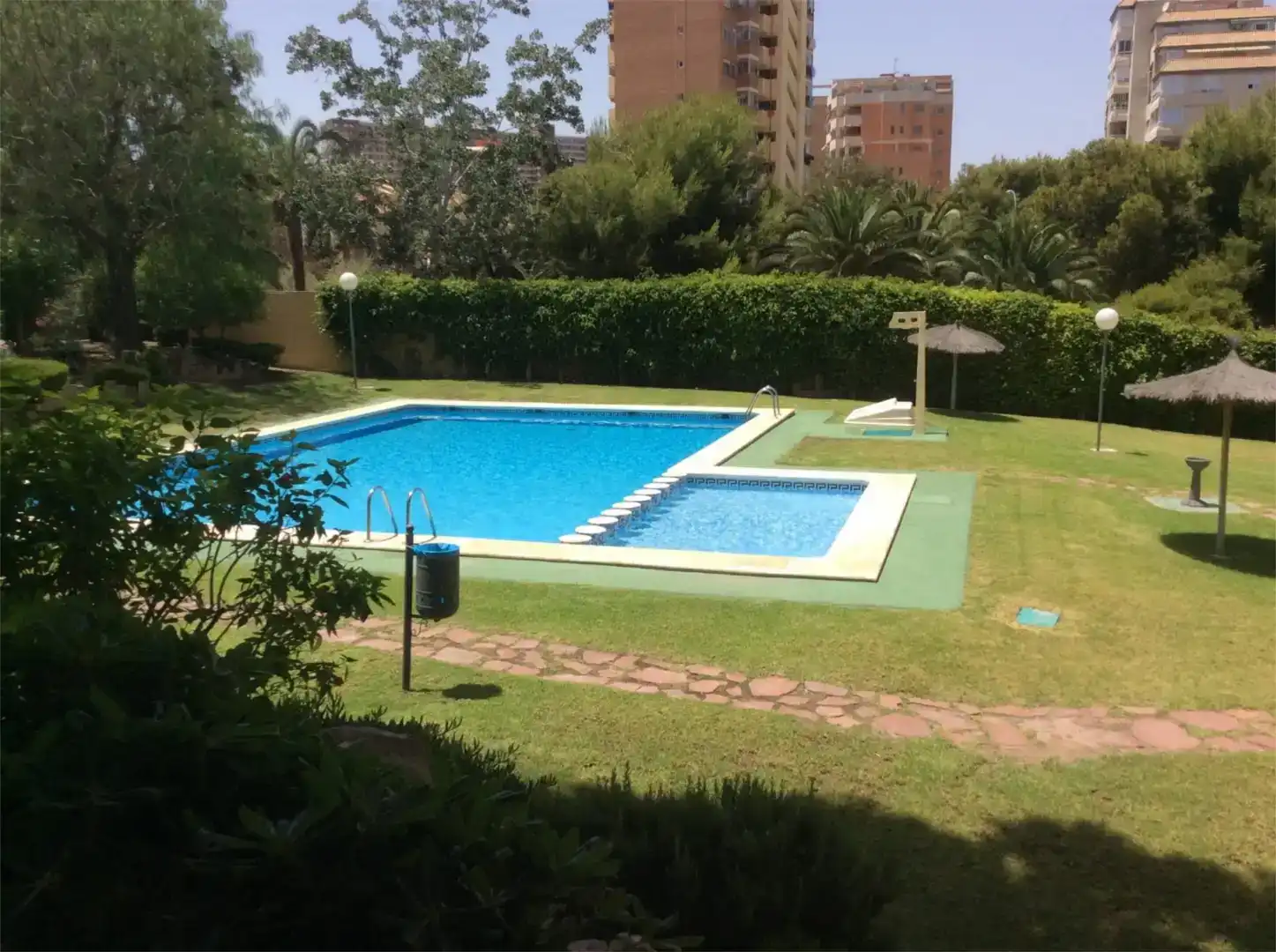 Piscina de Apartament de lloguer en Playa de San Juan - El Cabo de las Huertas