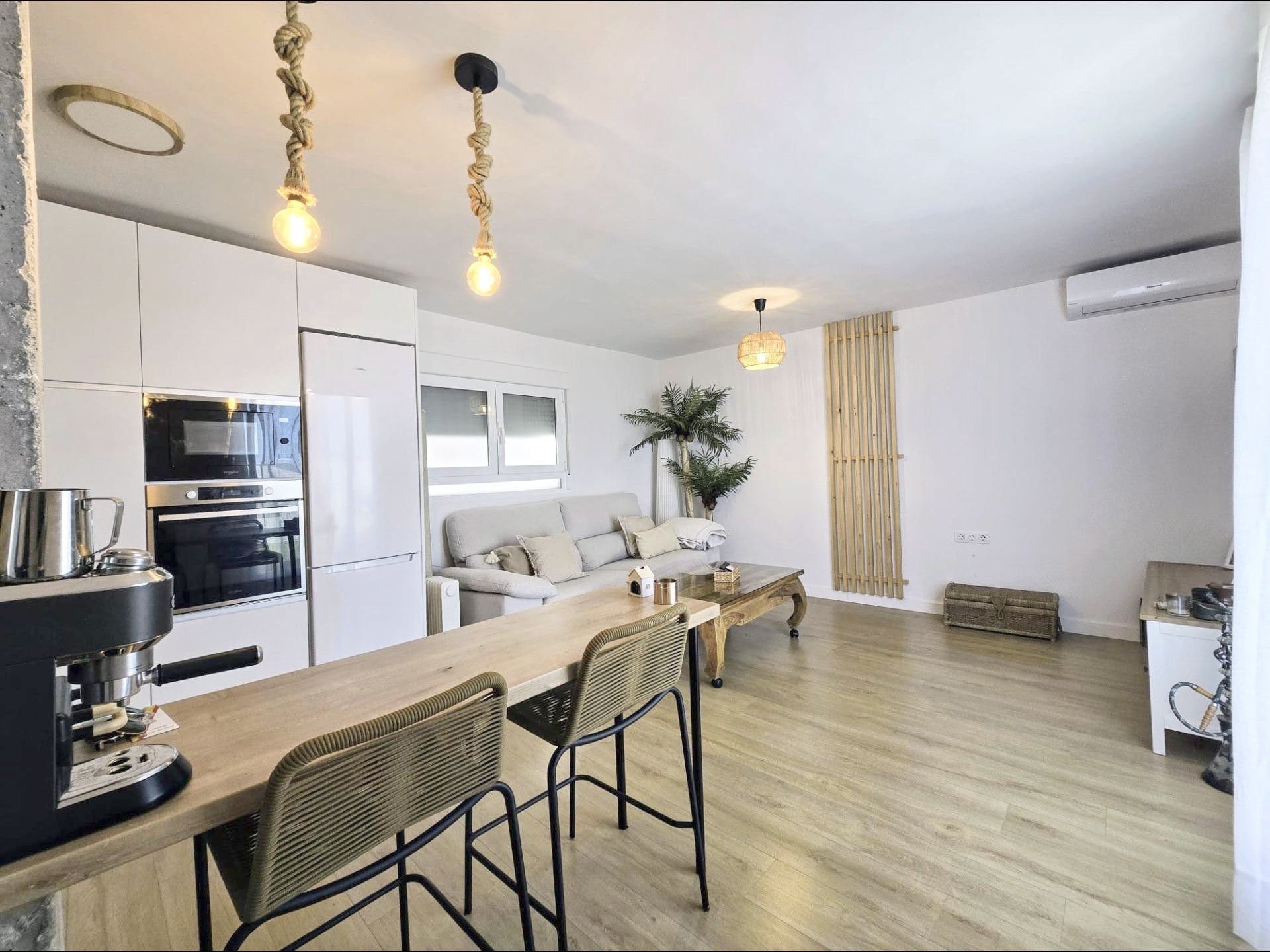 Sala d'estar de Dúplex en venda en Aspe amb Terrassa, Traster i Moblat