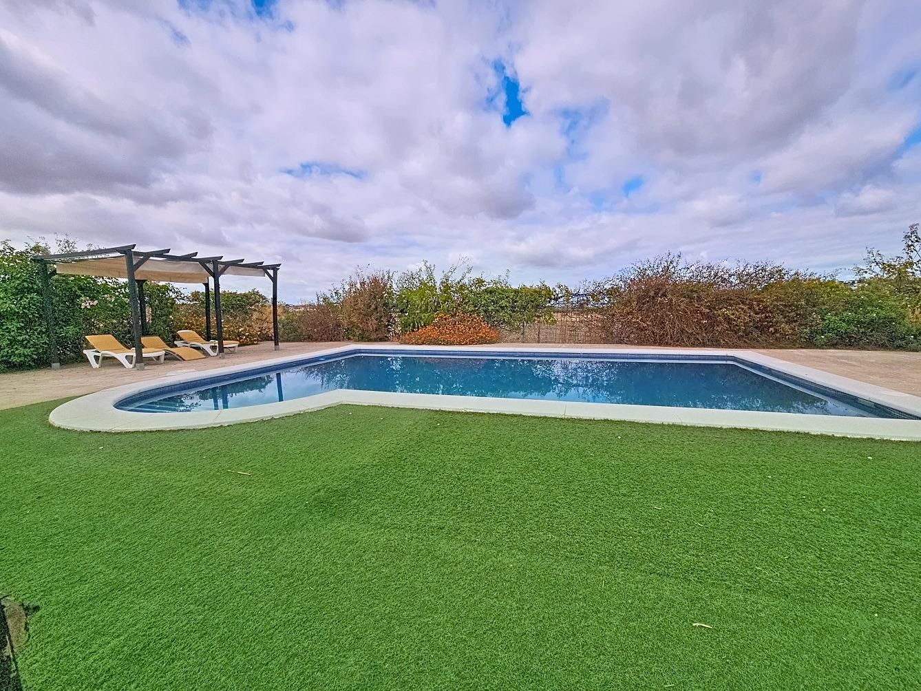Piscina de Casa o chalet en venta en La Carlota con Aire acondicionado, Jardín privado y Terraza