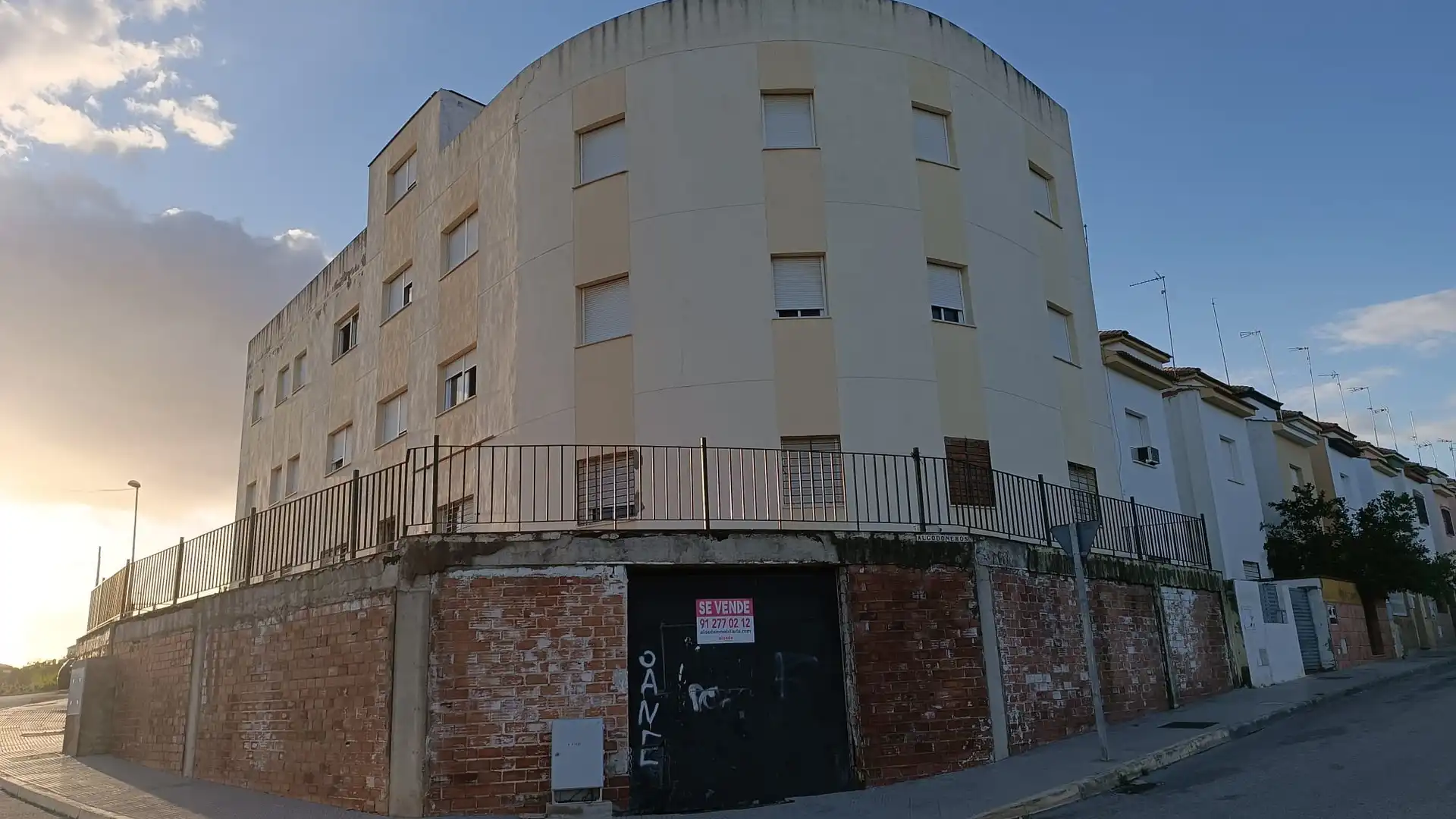 Vista exterior de Local en venta en Burguillos