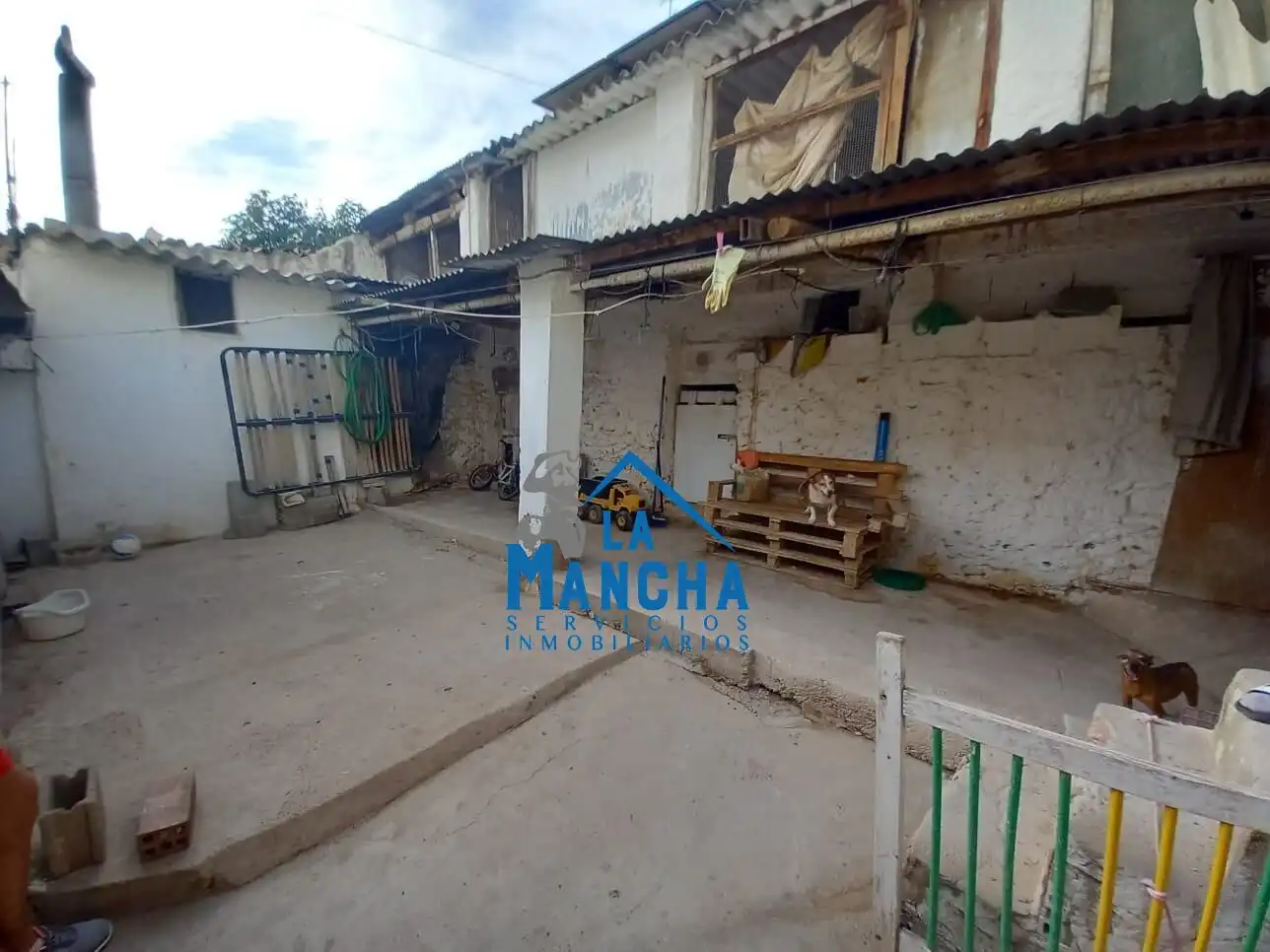 Vista exterior de Casa o chalet en venta en Albacete con Trastero y Amueblado