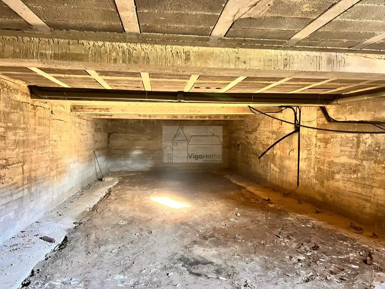 Planta baja en venta en Vigo  con Calefacción