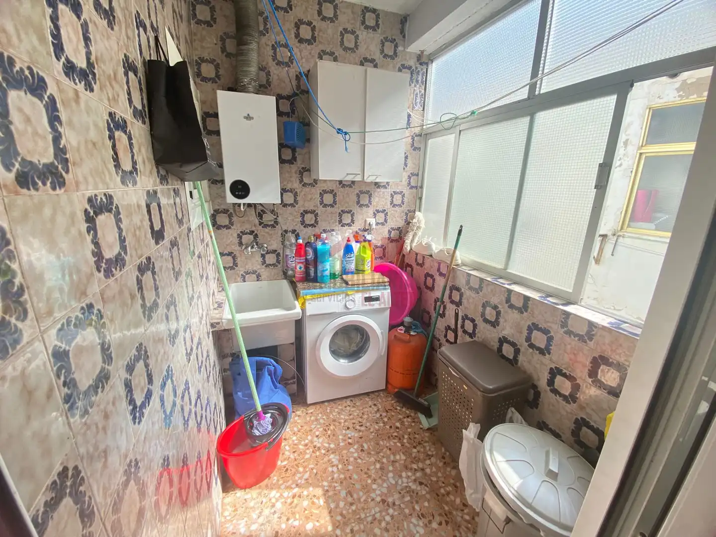 Baño de Piso en venta en Elche / Elx con Trastero y Balcón