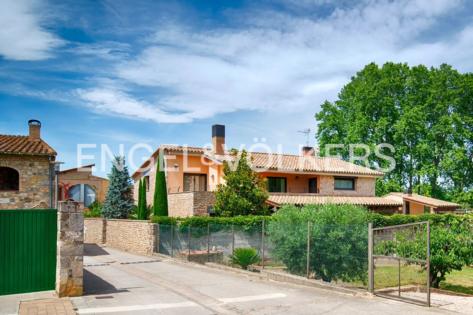 Vista exterior de Casa o xalet en venda en Siurana amb Aire condicionat, Calefacció i Jardí privat