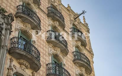 Vista exterior de Planta baixa en venda en  Barcelona Capital amb Aire condicionat, Terrassa i Balcó