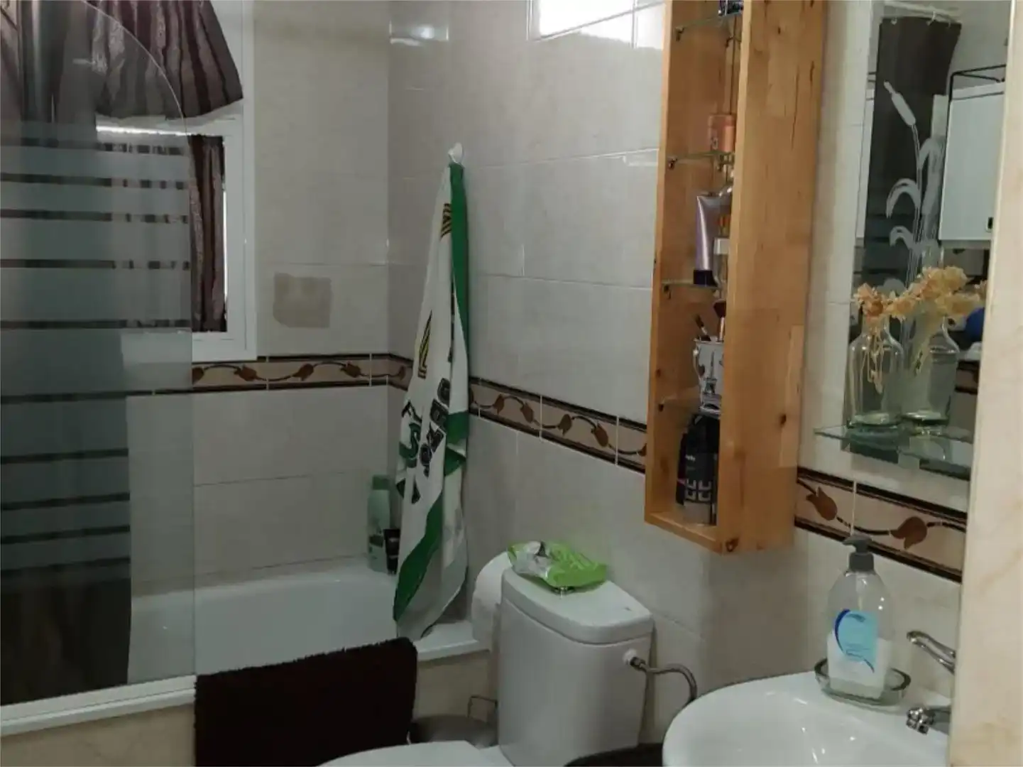 Baño de Piso en venta en Puente Genil con Aire acondicionado y Amueblado
