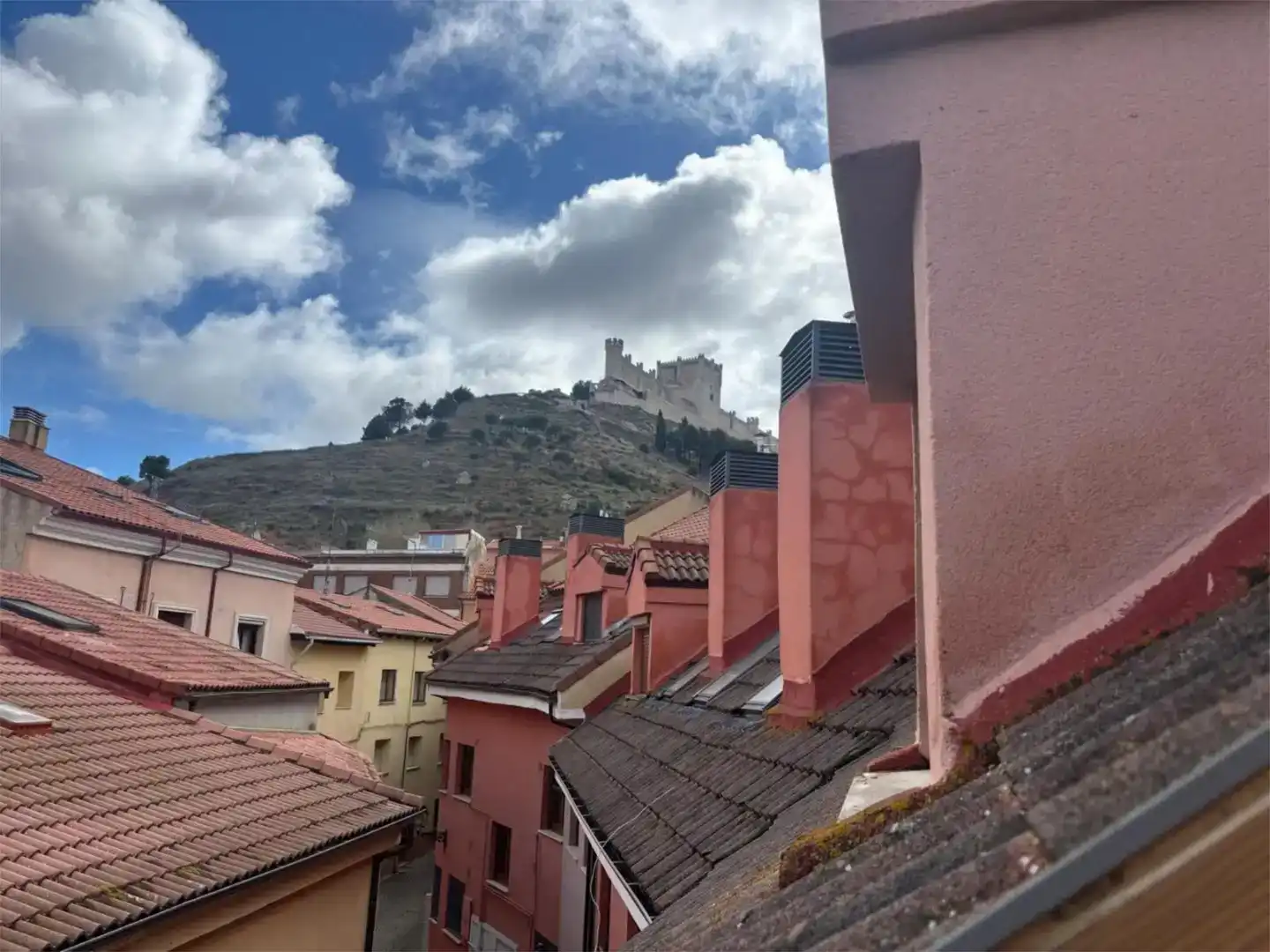 Vista exterior de Dúplex en venta en Peñafiel con Parquet, Trastero y Amueblado