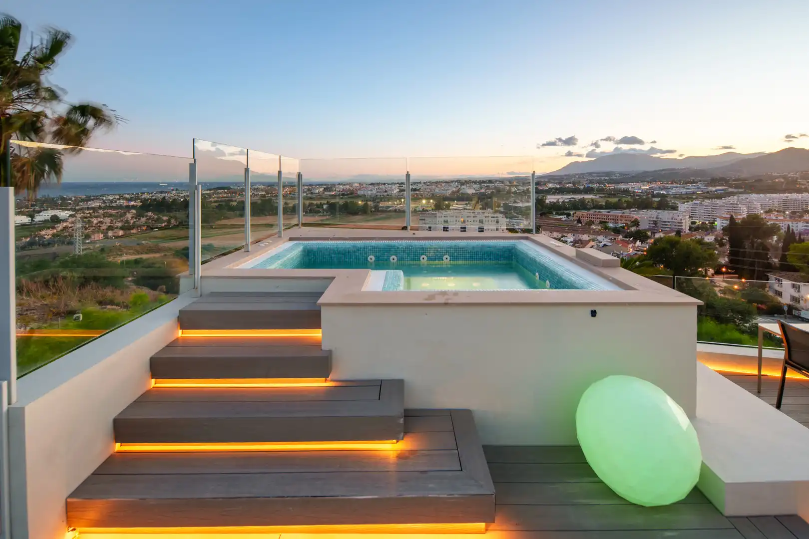Casa amb piscina en venda a Nueva Andalucía, imagen 9