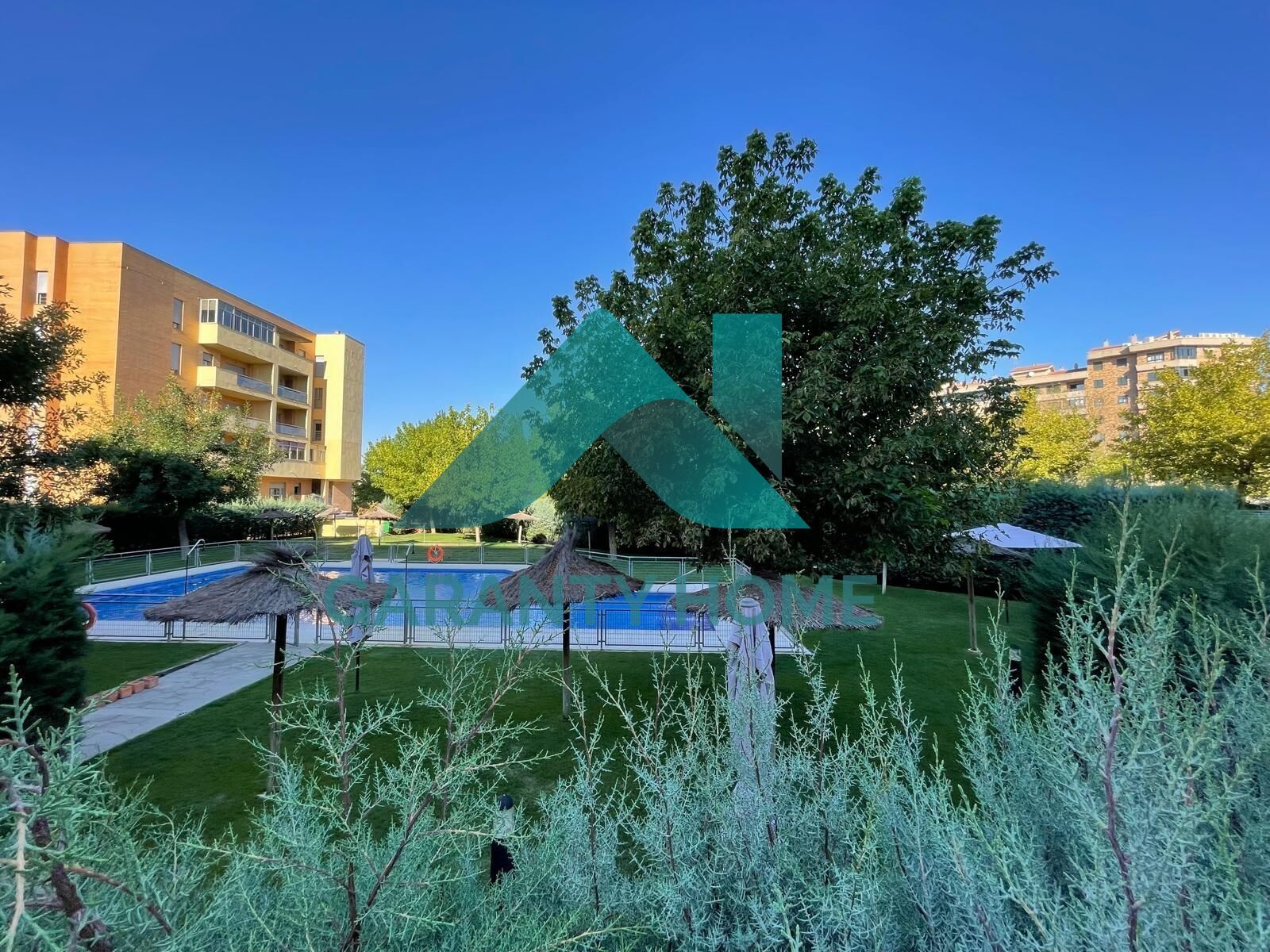 Swimming pool of Flat for sale in Cáceres Capital  with Air Conditioner, Heating and Private garden