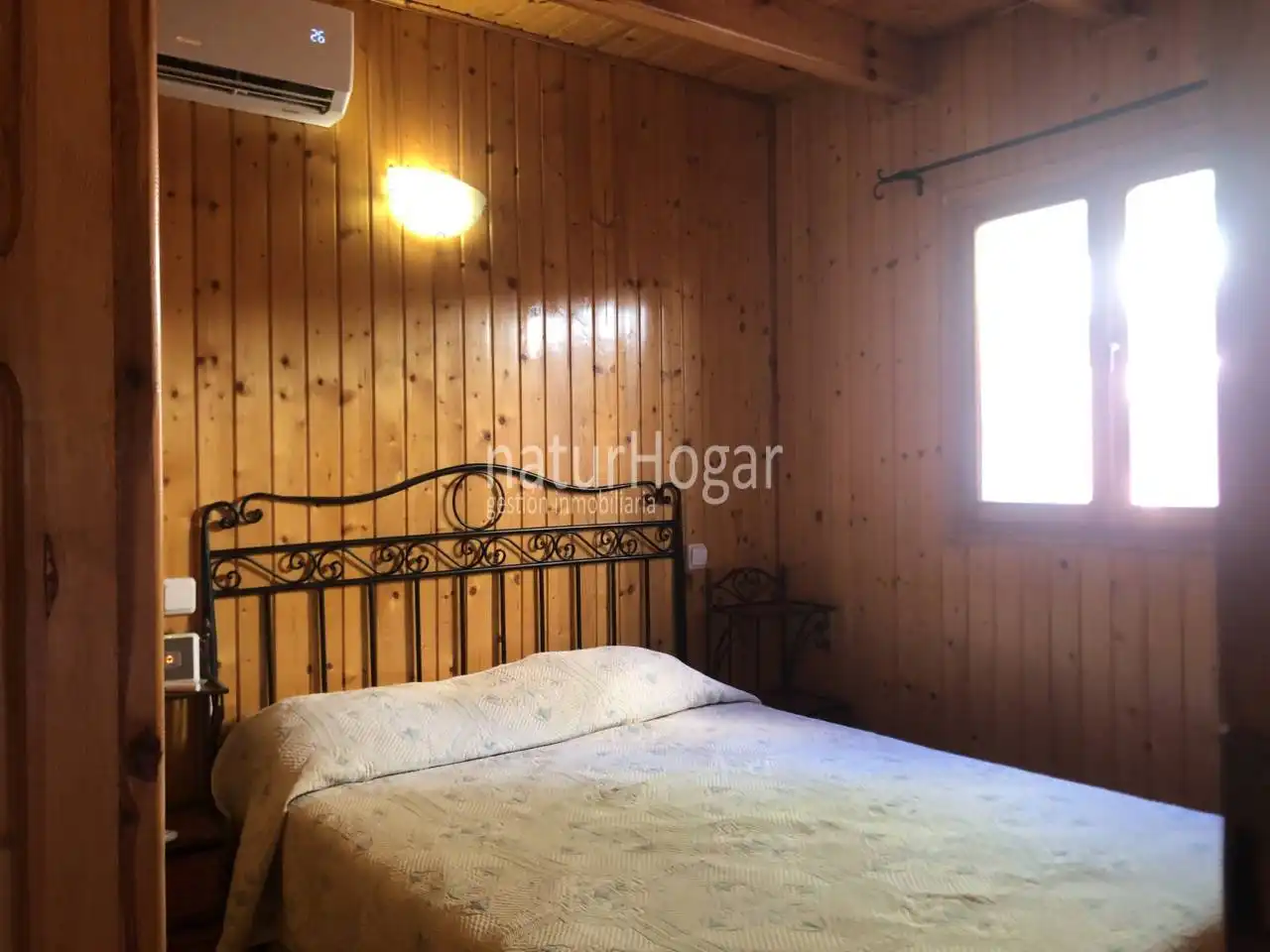 Dormitori de Casa o xalet de lloguer en Paterna amb Aire condicionat, Calefacció i Jardí privat