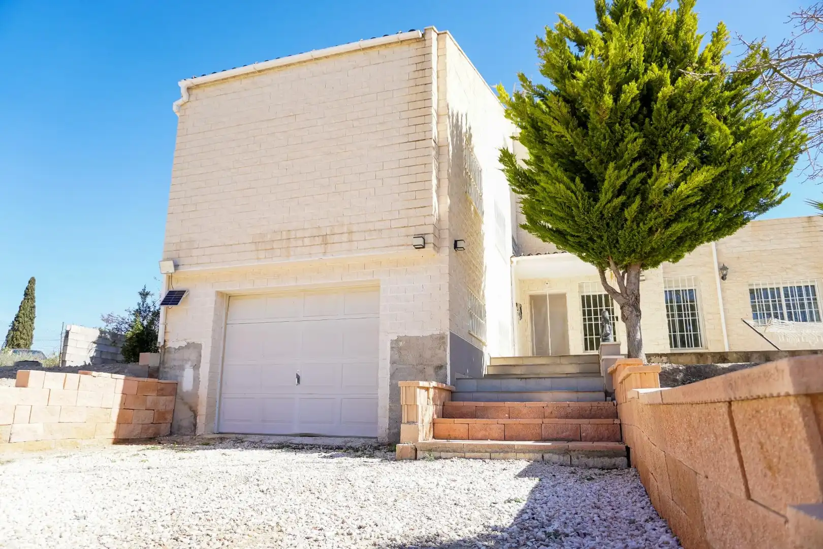 Vista exterior de Casa o xalet en venda en Mutxamel amb Aire condicionat, Terrassa i Traster