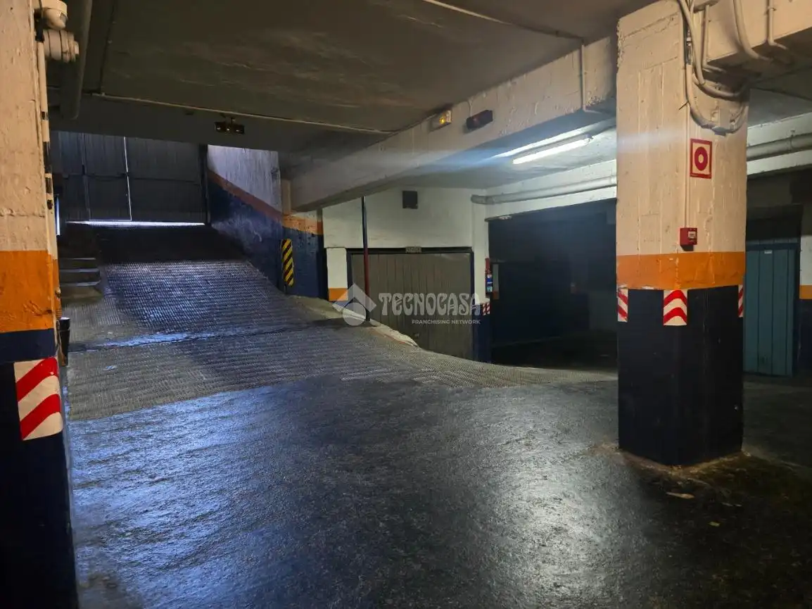 Aparcament de Garatge en venda en Bilbao 