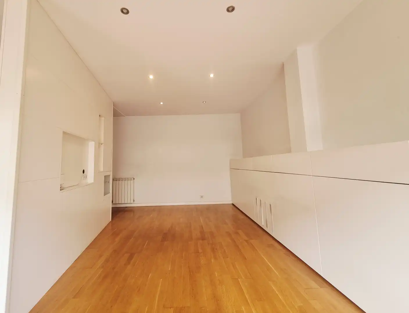 Piso en venta en Girona con Aire acondicionado, Calefacción y Jardín privado