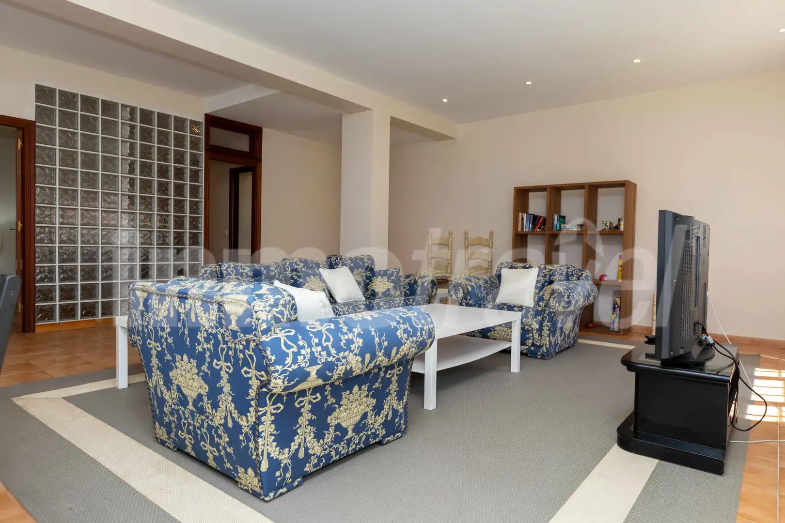 Sala d'estar de Casa adosada de lloguer en Sanxenxo amb Jardí privat, Terrassa i Moblat