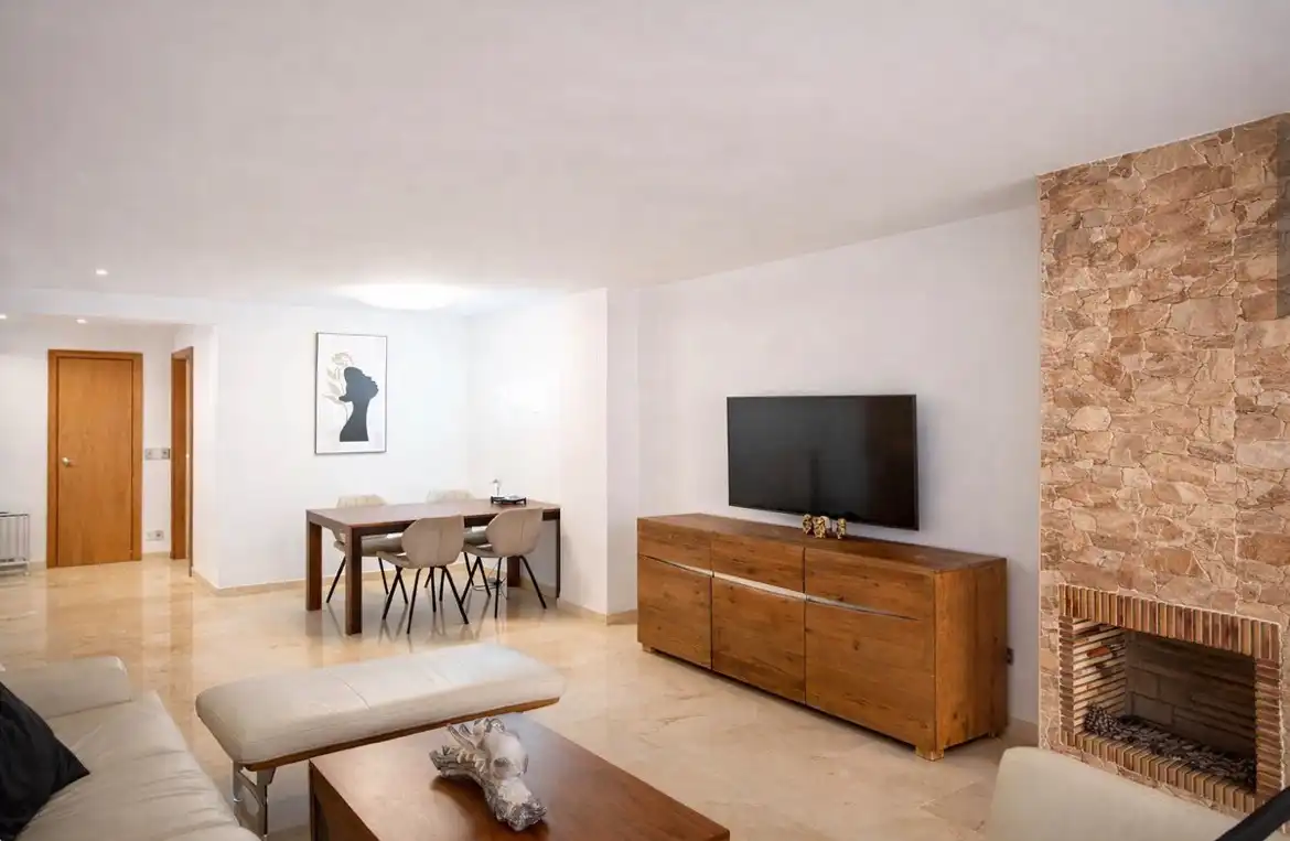 Sala d'estar de Pis en venda en Marbella amb Aire condicionat, Terrassa i Moblat