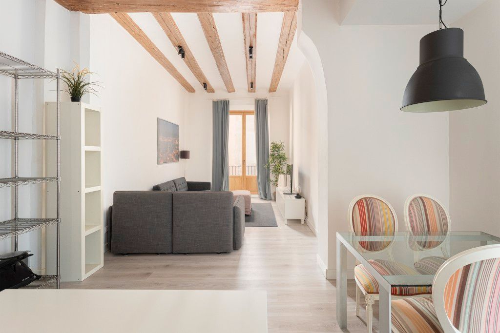 Living room of Apartment for sale in  Barcelona Capital  with Air Conditioner, Parquet flooring and Furnished