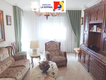 Living room of Flat for sale in Salamanca Capital  with Heating, Terrace and Furnished