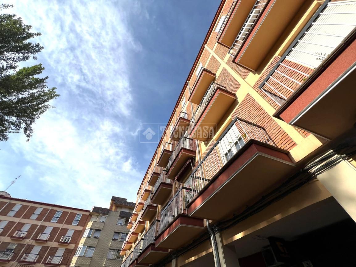 Exterior view of Flat for sale in Valladolid Capital  with Heating