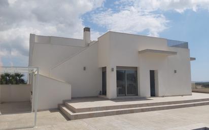 Vista exterior de Casa o xalet en venda en San Miguel de Salinas amb Aire condicionat, Calefacció i Jardí privat