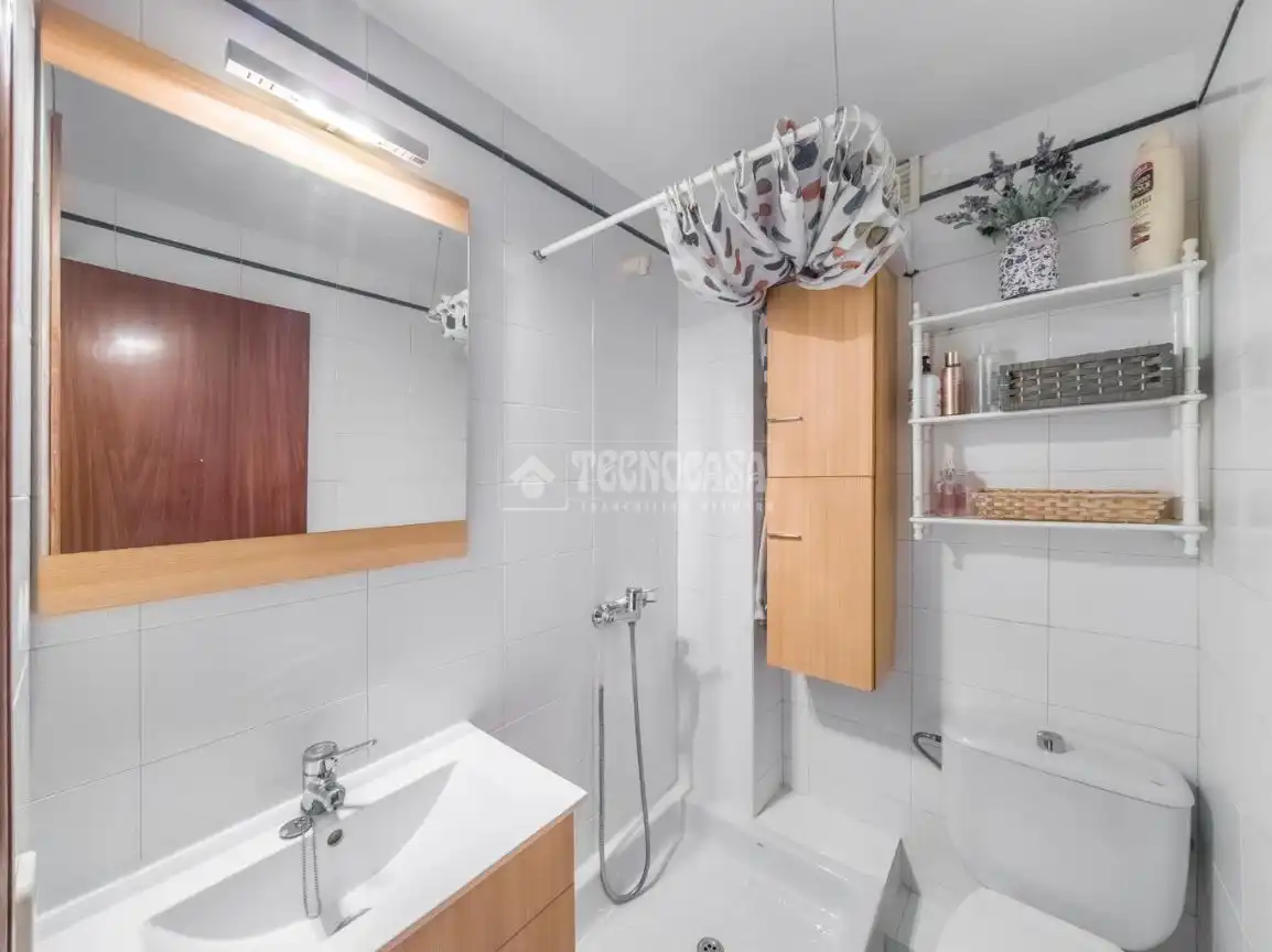 Baño de Piso en venta en Madrid con Aire acondicionado, Calefacción y Parquet