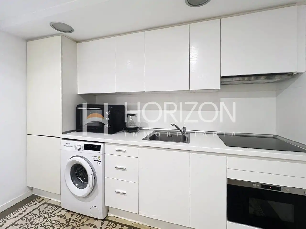 Cuina de Apartament en venda en Barcelona amb Aire condicionat, Calefacció i Moblat