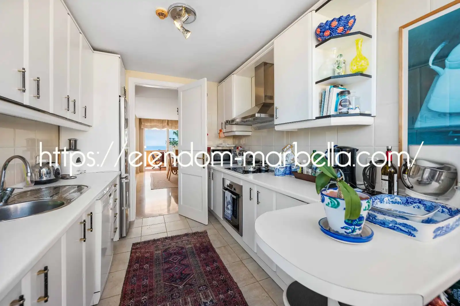 Küche von Maisonette zum Verkauf in Marbella mit Klimaanlage, Terrasse und Abstellraum