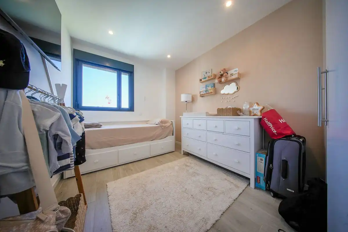 Habitación de Ático en venta en Alcalá de Henares con Aire acondicionado, Calefacción y Jardín privado