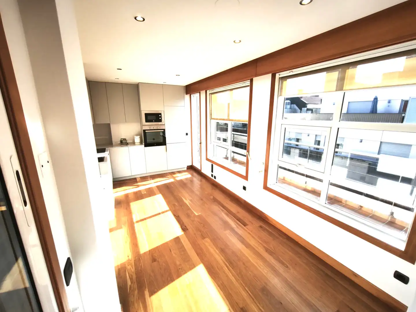 Vista exterior de Piso de alquiler en Vigo  con Terraza, Trastero y Amueblado