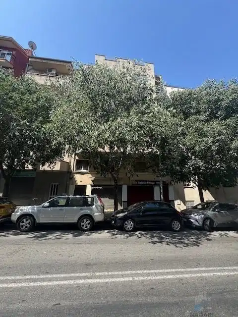 Vista exterior de Piso en venta en Santa Coloma de Gramenet