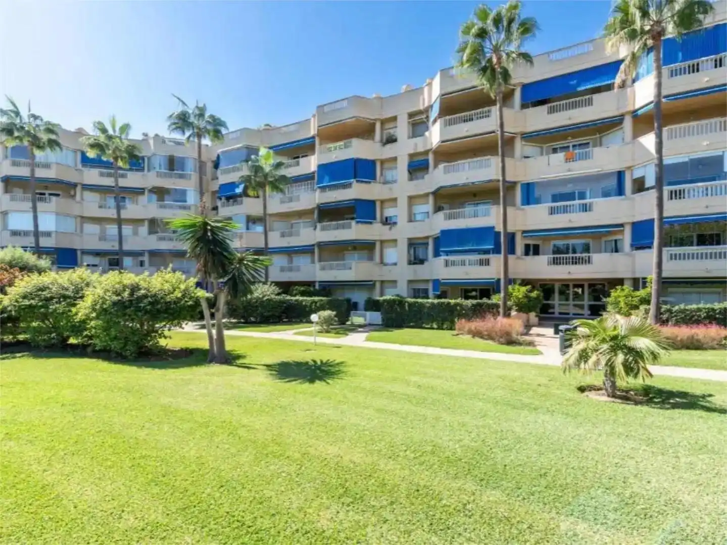 Exterior view of Attic for rent in Torremolinos  with Air Conditioner, Private garden and Terrace