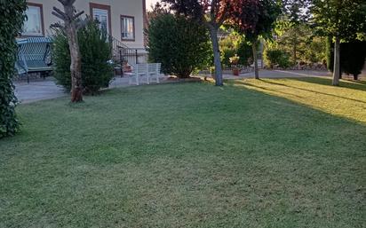 Jardí de Finca rústica en venda en Cubillas de Santa Marta amb Aire condicionat, Terrassa i Piscina