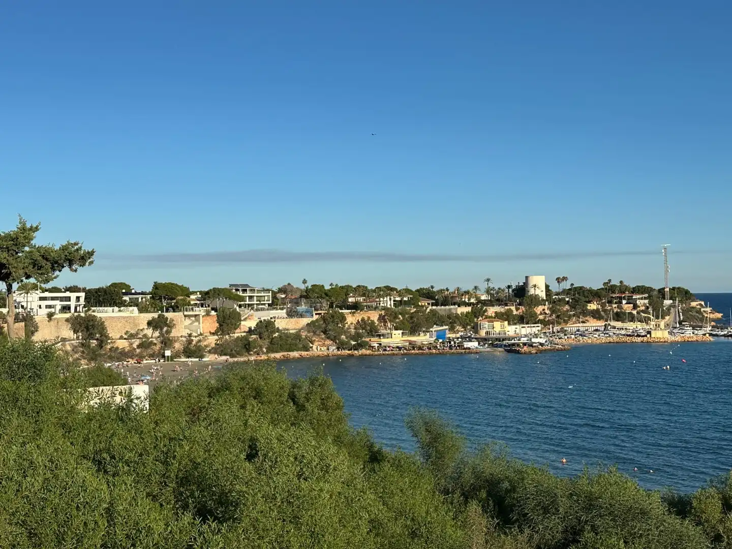 Außenansicht von Einfamilien-Reihenhaus zum Verkauf in Orihuela mit Terrasse, Abstellraum und Schwimmbad