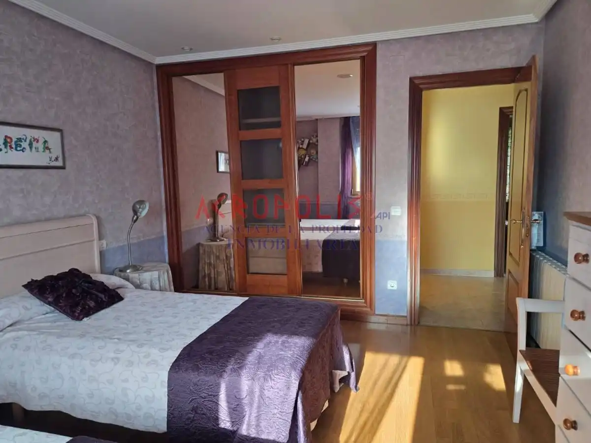 Bedroom of Houses for sale in Onzonilla  with Heating, Terrace and Storage room