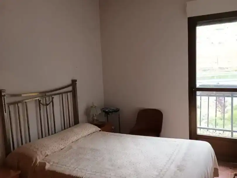 Habitación de Casa adosada en venta en Mengamuñoz, Ávila